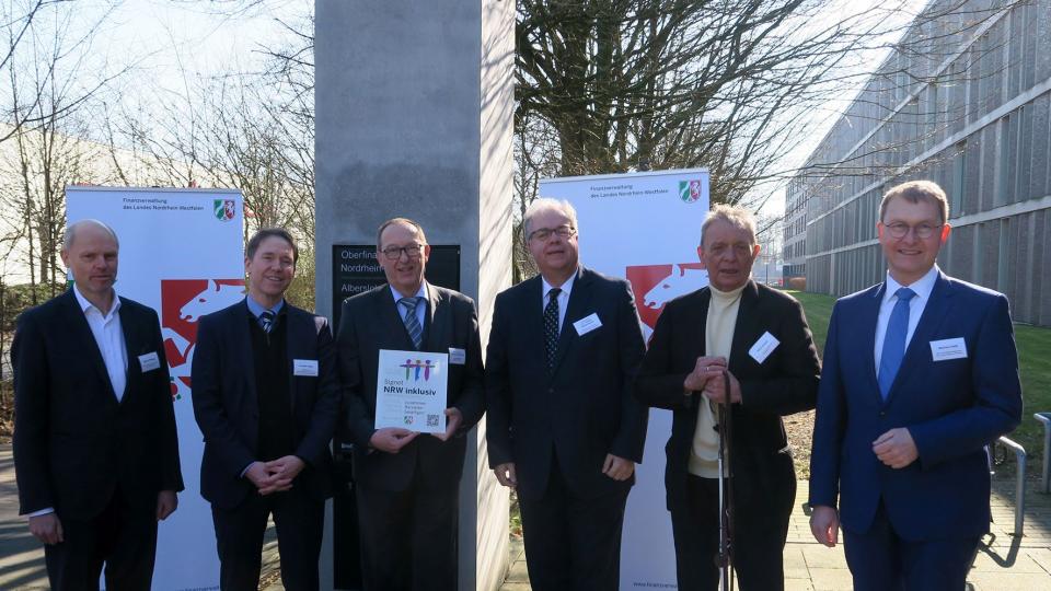 v.l.n.r. Martin Philippi, Anselm Kipp, Werner Brommund, Dr. Patrick Opdenhövel, Gerd Kozyk (Vertreter der Expertengruppe), Markus Vieth.