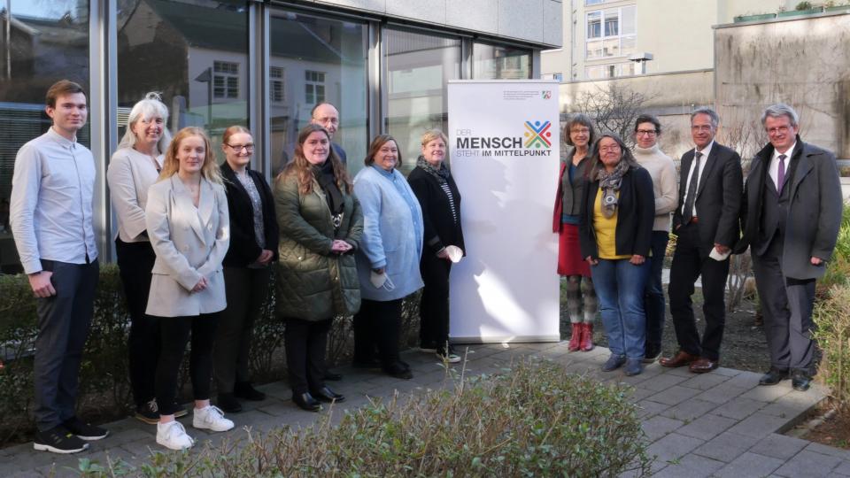 Gruppenfoto der Beteiligten